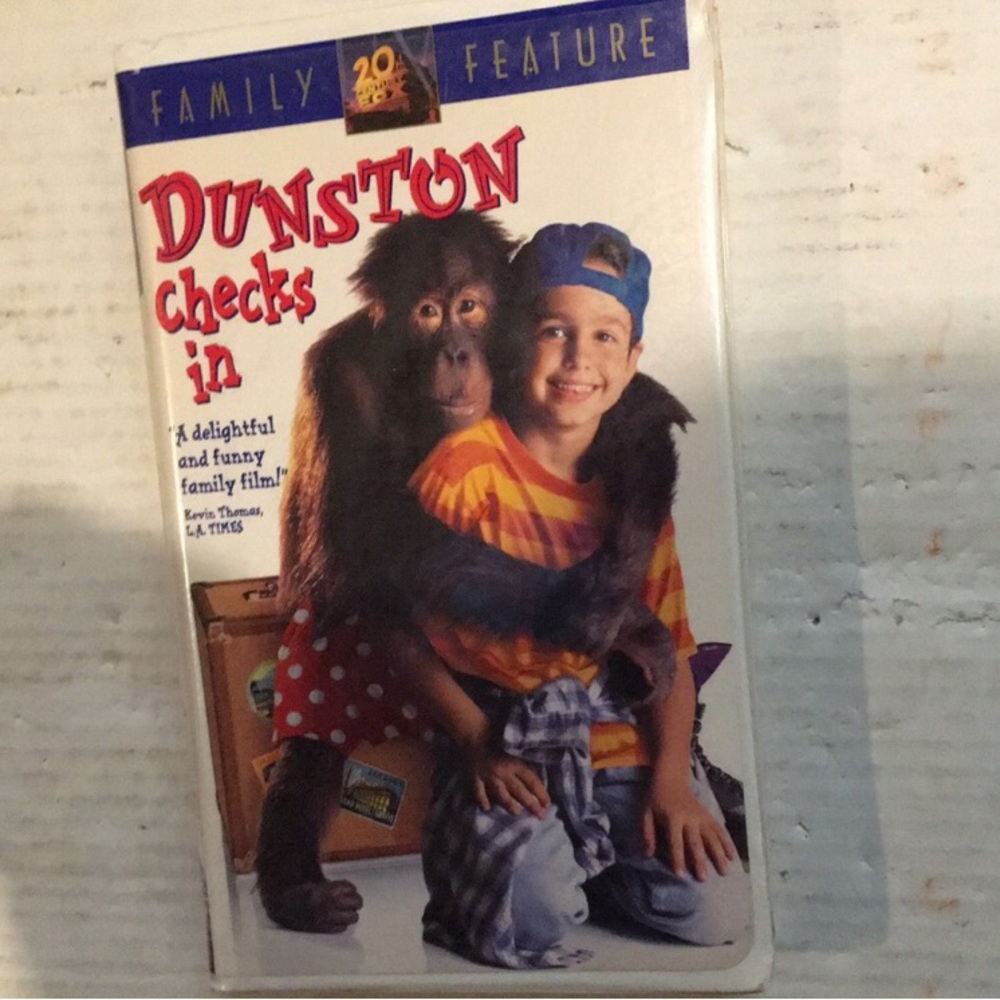 Dunston Checks In Family Feature VHS
